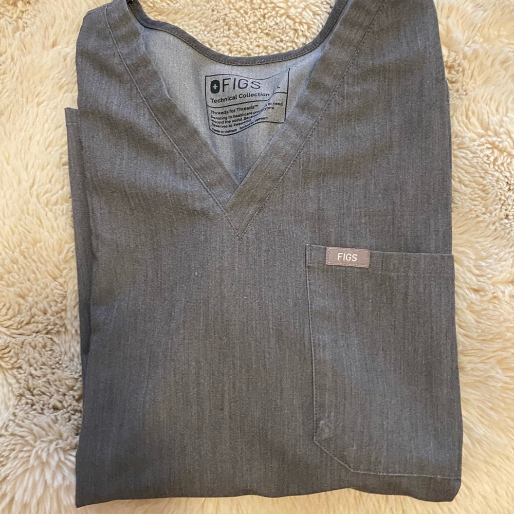 Figs Scrub Top in Graphite
